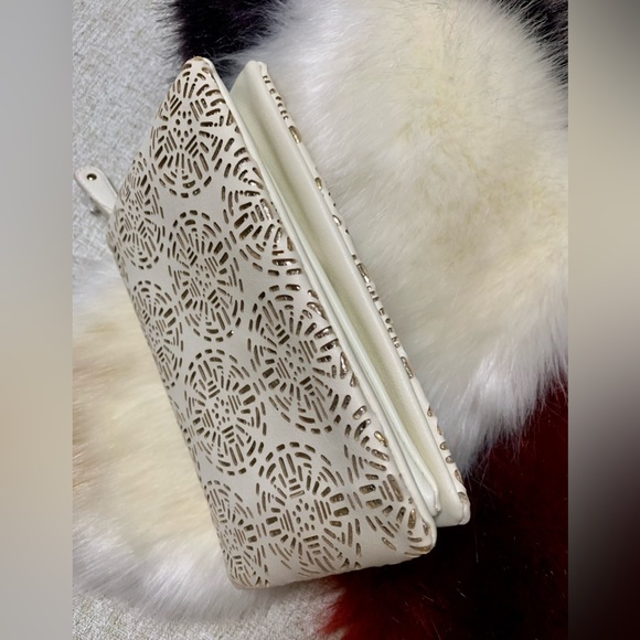 🌸Street Level Clouch, New, Khaki/Gold🌸#STREET - Picture 4 of 11